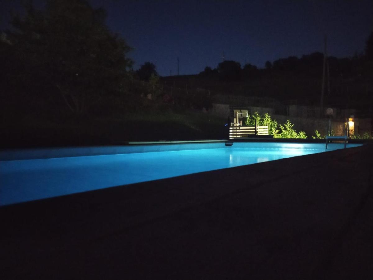 Murazzano  La Tana Dello Scoiattolo - Adults Only Bed & Breakfast エクステリア 写真