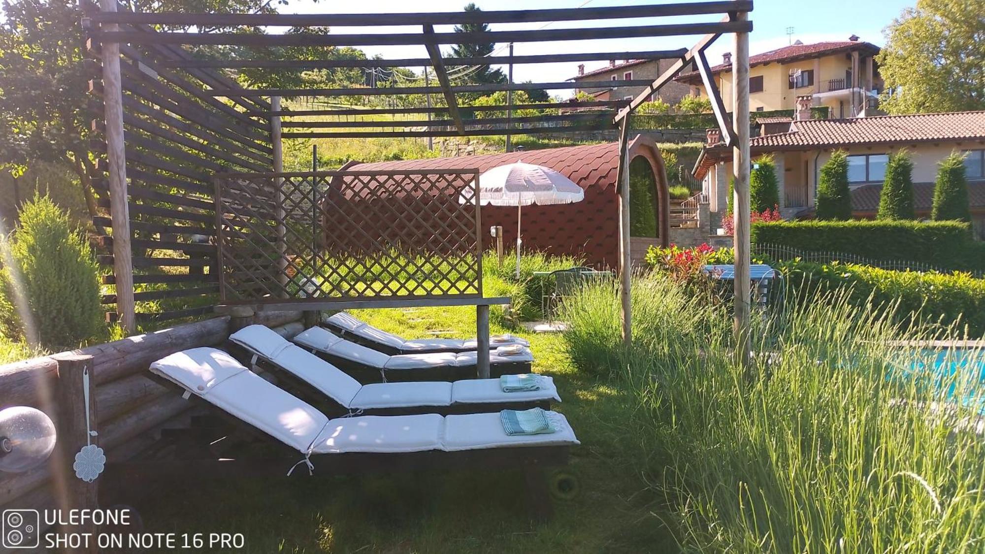 Murazzano  La Tana Dello Scoiattolo - Adults Only Bed & Breakfast エクステリア 写真